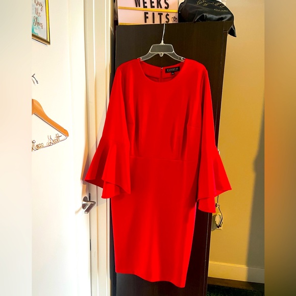 Flare Sleeve Scuba ♥️😘 - Picture 10 of 11